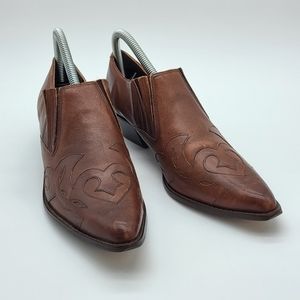Tucci brown ankle western cowboy slip on low heel Size 10M ( fits like 9.5)